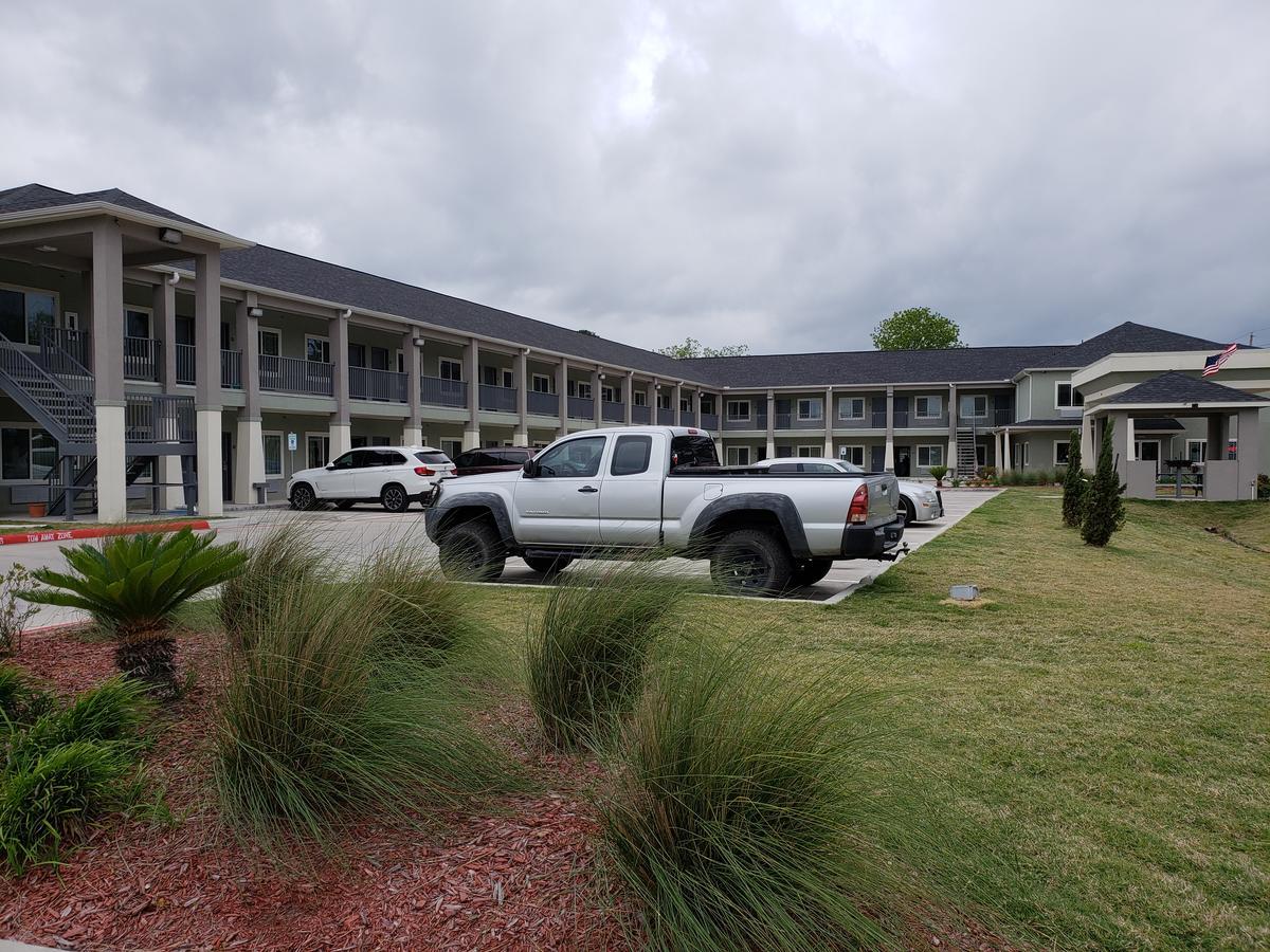 Scottish Inns & Suites - Crosby Exterior photo